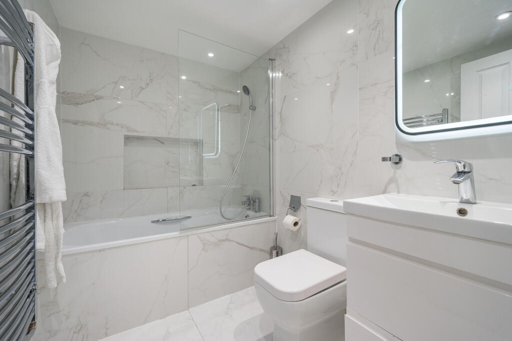 Apartment in London - More
