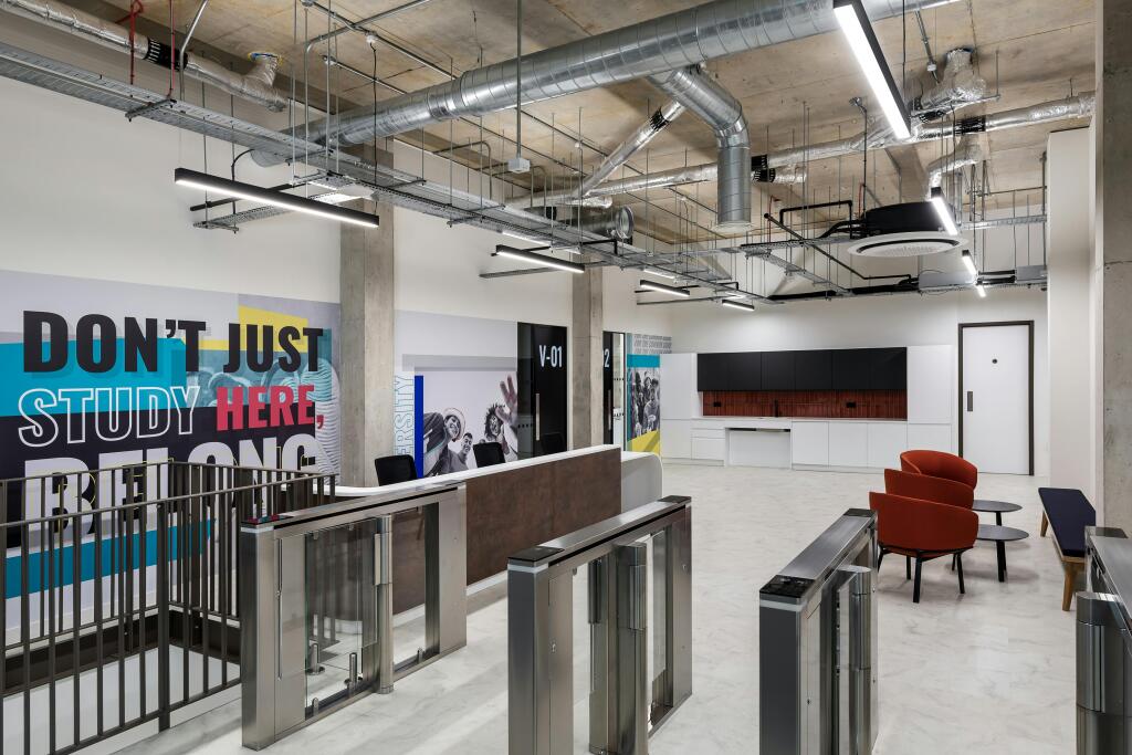 GlasgowCaledonianUniversity-1-MidRes.jpg