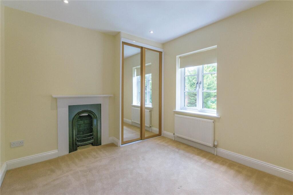 House in Hart, Crondall - View 4