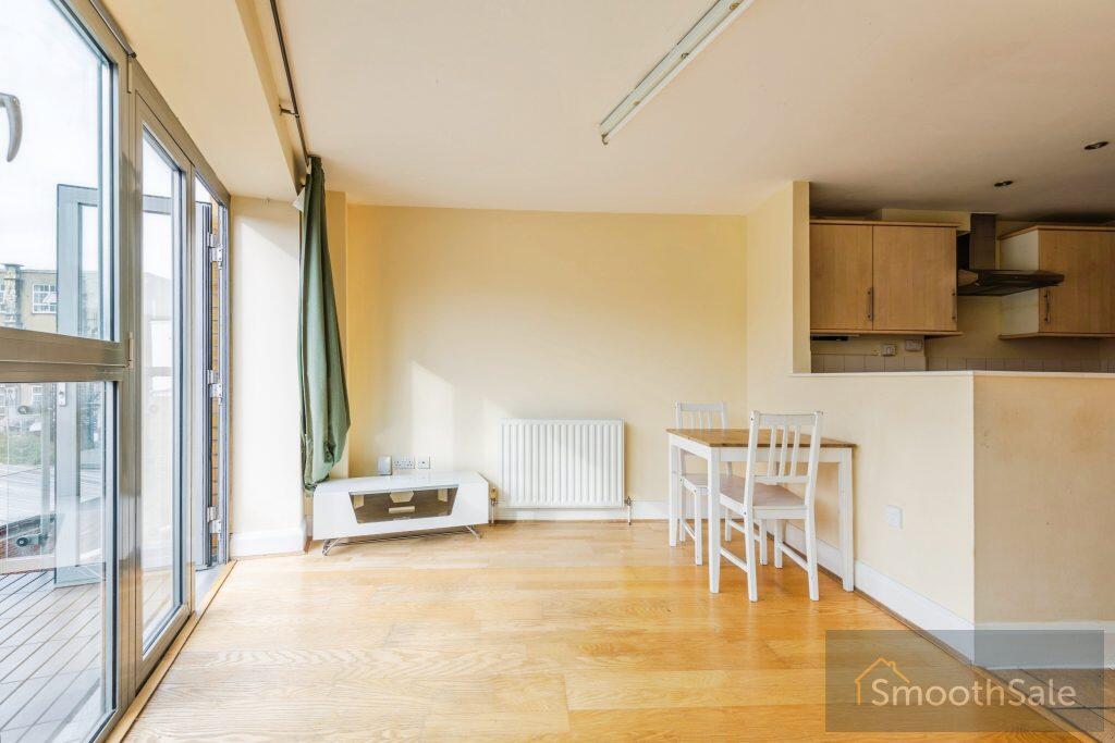 Apartment in London - View 3