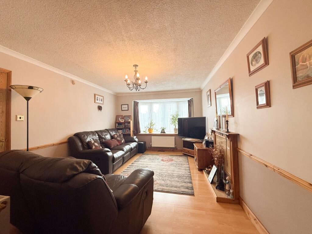 Spring Gardens, Earls Barton, Northampton, Northamptonshire, NN6 photo 4