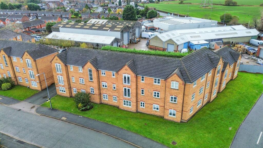 2-bed flat on Lowther Crescent, St. Helens, WA10, £80,000