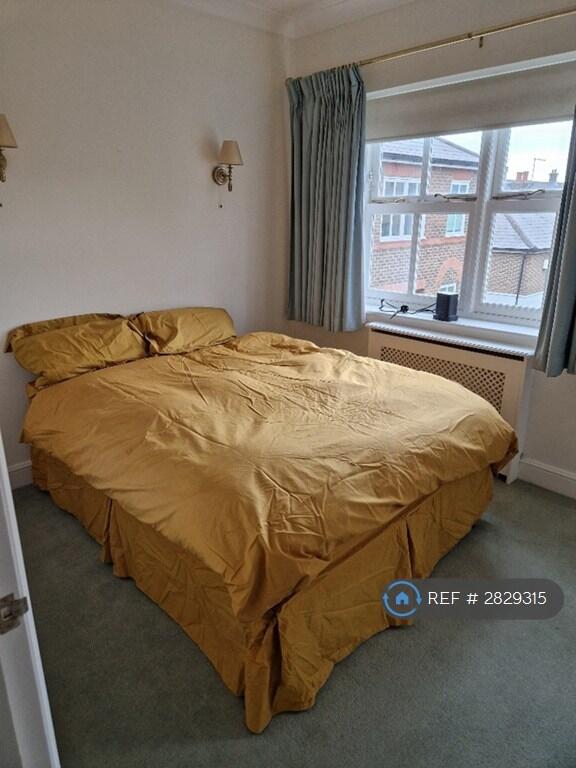 4 bedroom semi-detached house for rent