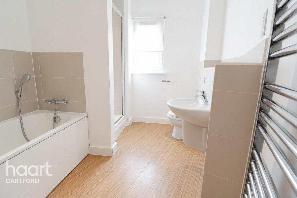 Apartment in Dartford, Swanscombe and Greenhithe - View 5