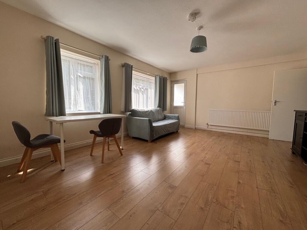 Apartment in Cardiff - View 2