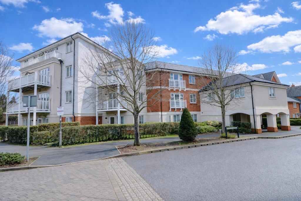 Main image of property: Chequers Avenue, High Wycombe, Buckinghamshire, HP11
