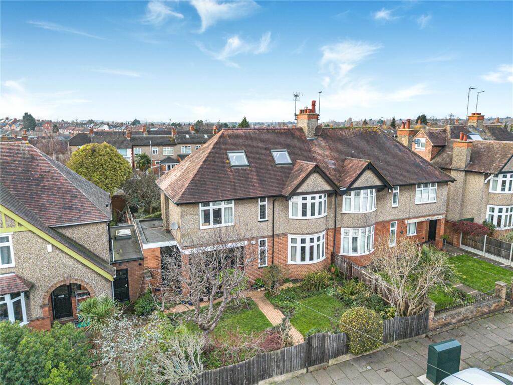 Main image of property: Park Avenue North, Abington, Northampton, Northamptonshire, NN3