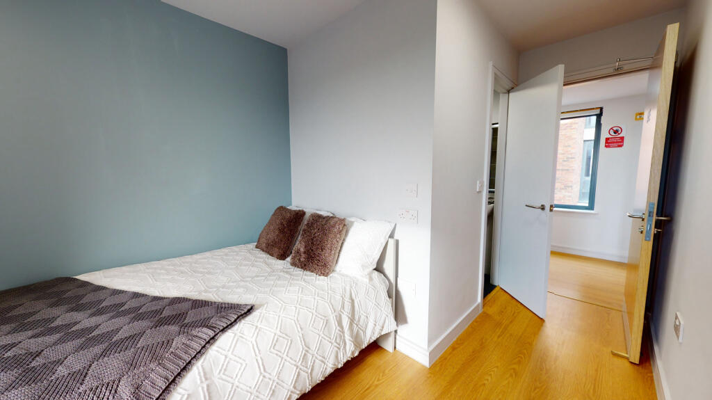 Apartment in Liverpool - View 3