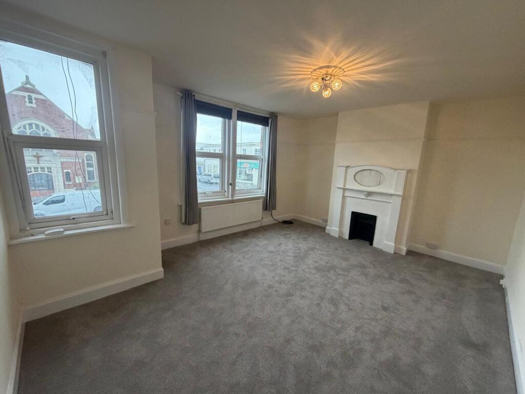House in Hove, Hangleton - View 3