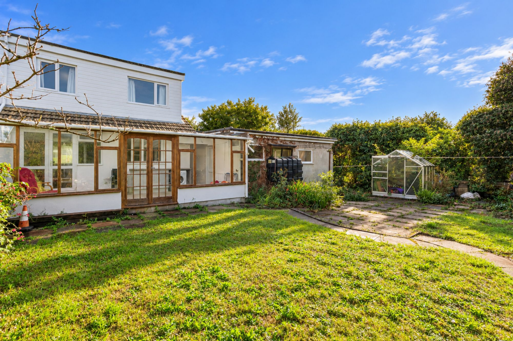 3-bed semi-detached on Parkancreeg, Carnon Downs, TR3, £375,000