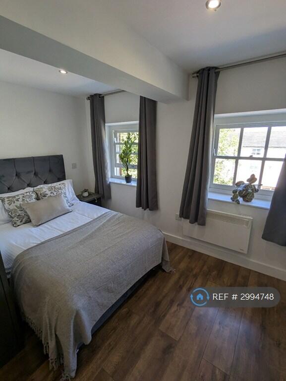 Main image of property: Ironmarket, Newcastle-Under-Lyme, ST5