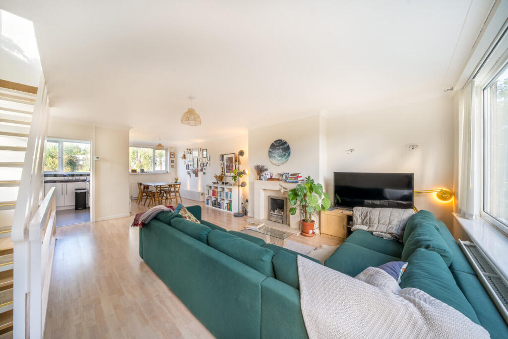 House in London - View 5
