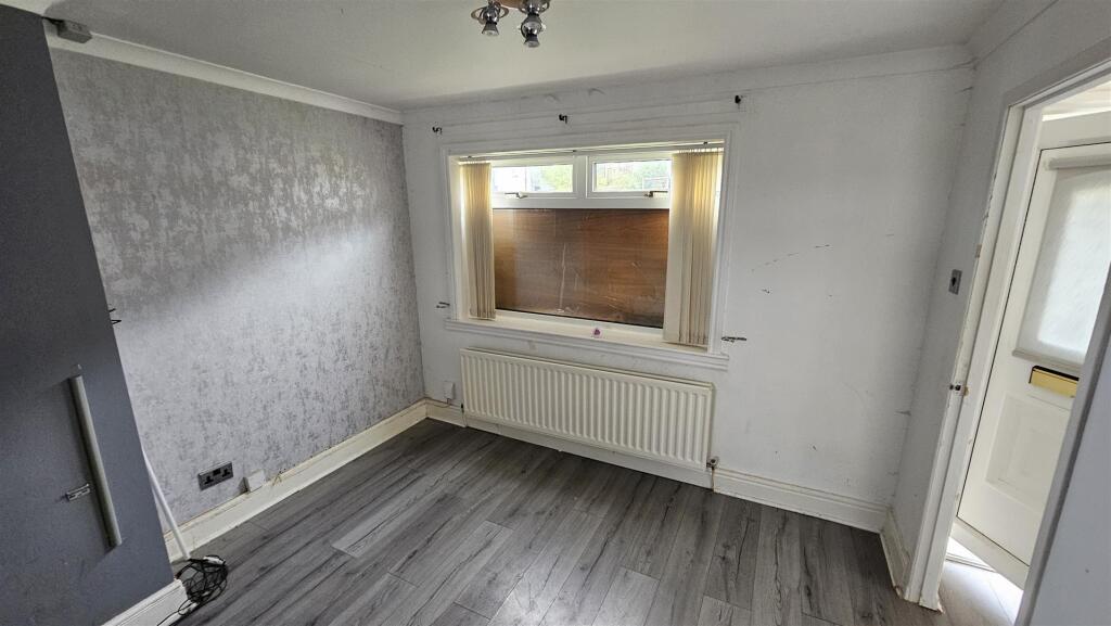 House in Paisley, Inverclyde - View 2