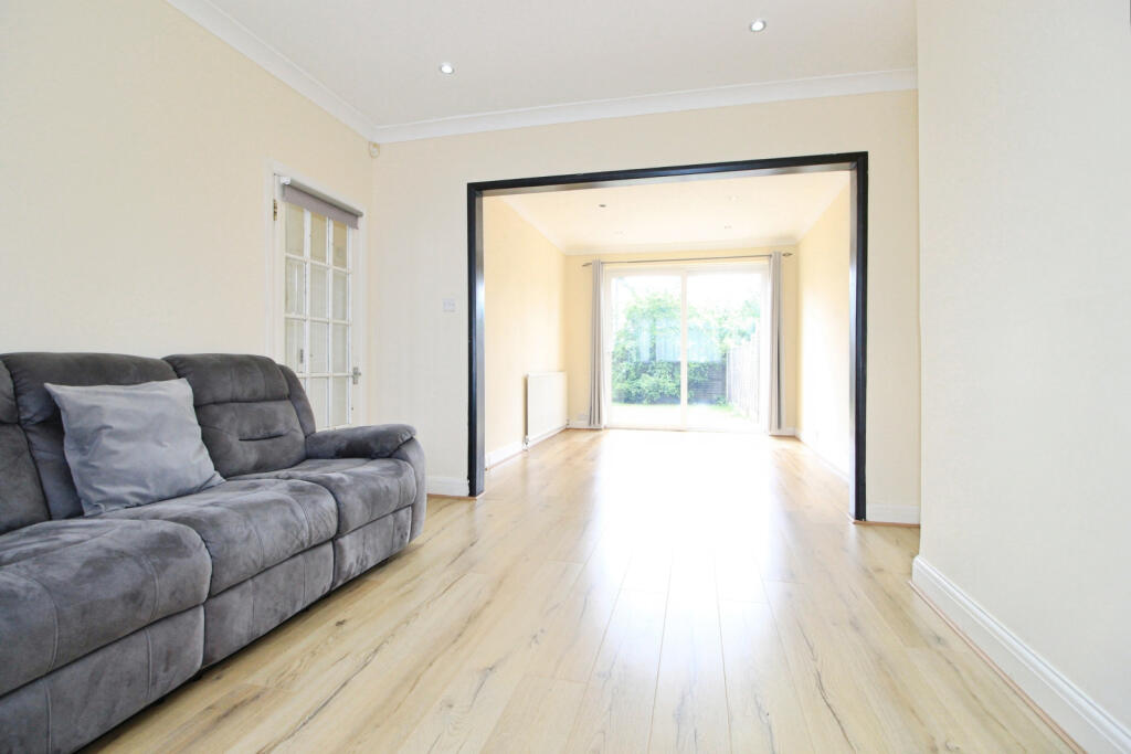 House in Southall - View 4