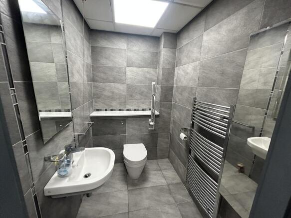 Photo 12