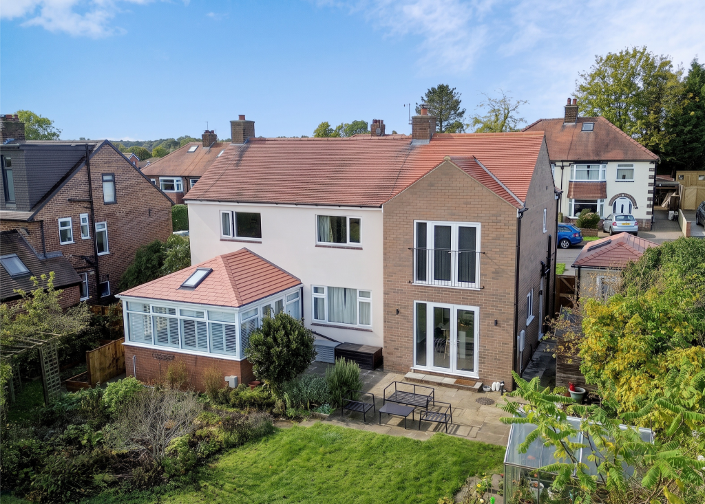 4 Bedroom Detached in HG5 8EJ
