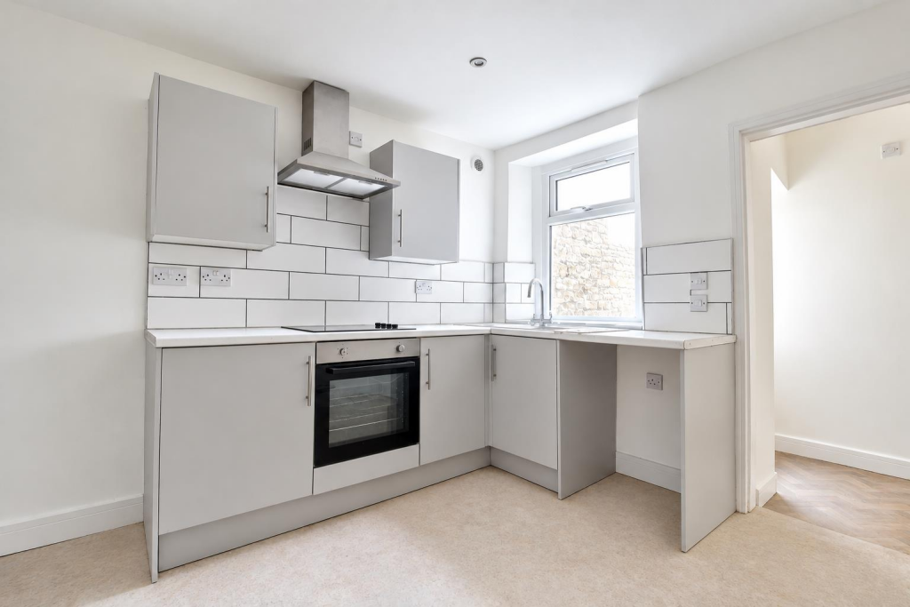 House in Newport, Abertillery - View 2