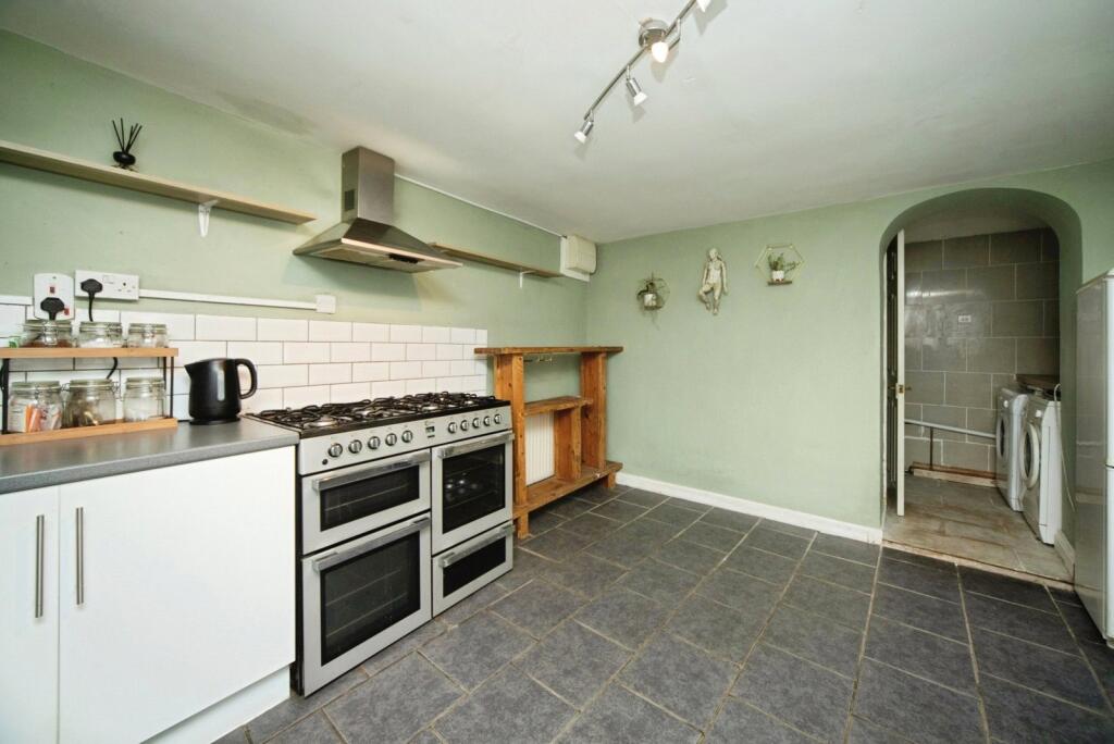Apartment in Ilminster, Somerset - View 3