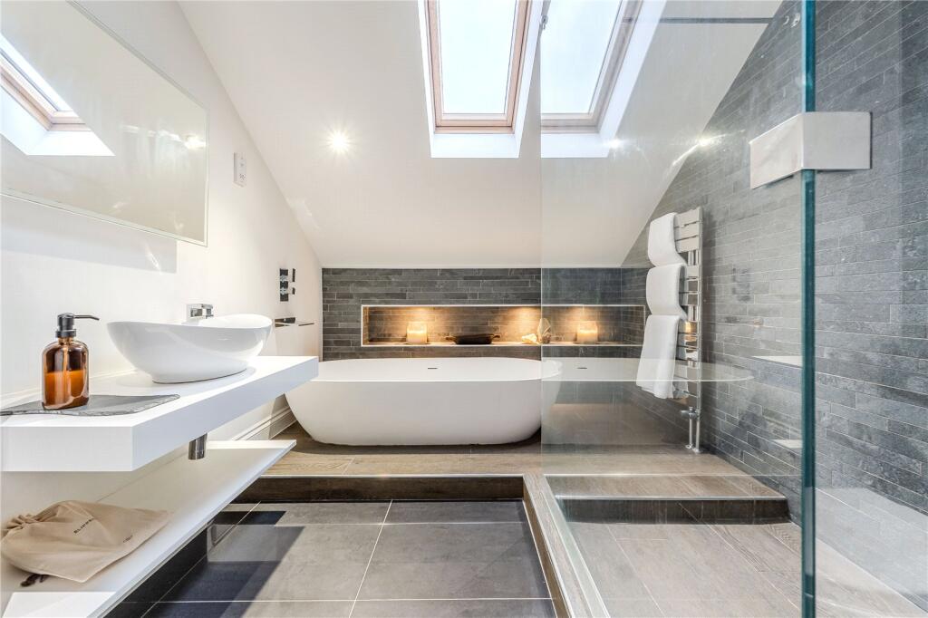 Additional image 8 of Berry Close, Baildon, Shipley, West Yorkshire