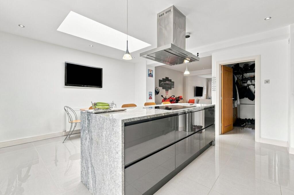 House in London - View 4