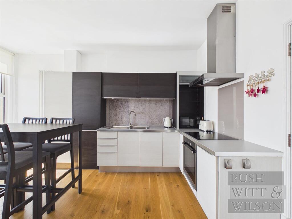 Apartment in St Leonards-on-Sea, St Leonards Green - More