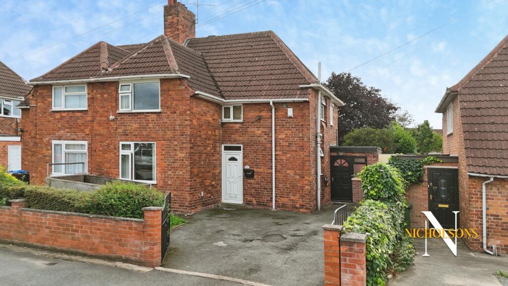 Main image of property: Hallcroft Road, Retford, Nottinghamshire, DN22