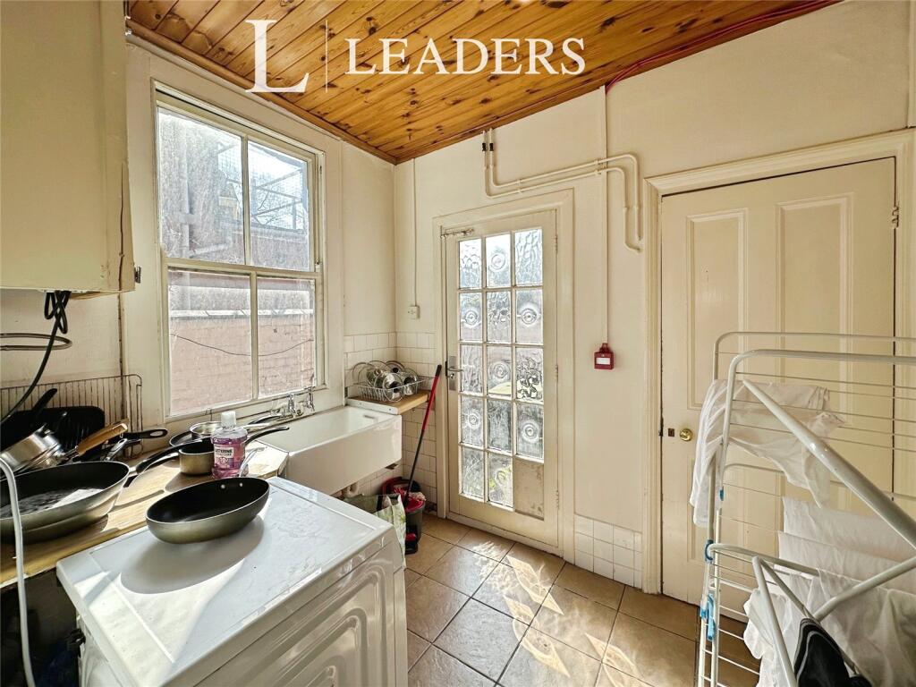 1 bedroom house for rent
