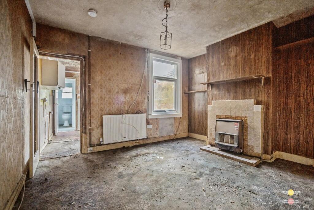 House in Rochester - More