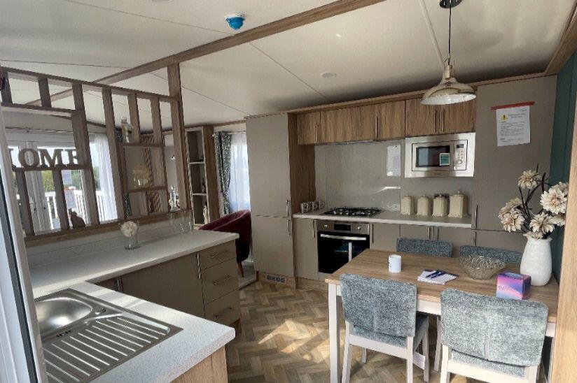 Two Bed Regal Hemsworth (36x12), Ketch Caravan Park, Broomhall, Worcester, Worcestershire, WR5 3HW photo 4