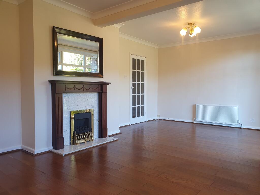 House in Eastleigh, Chandler's Ford - View 5