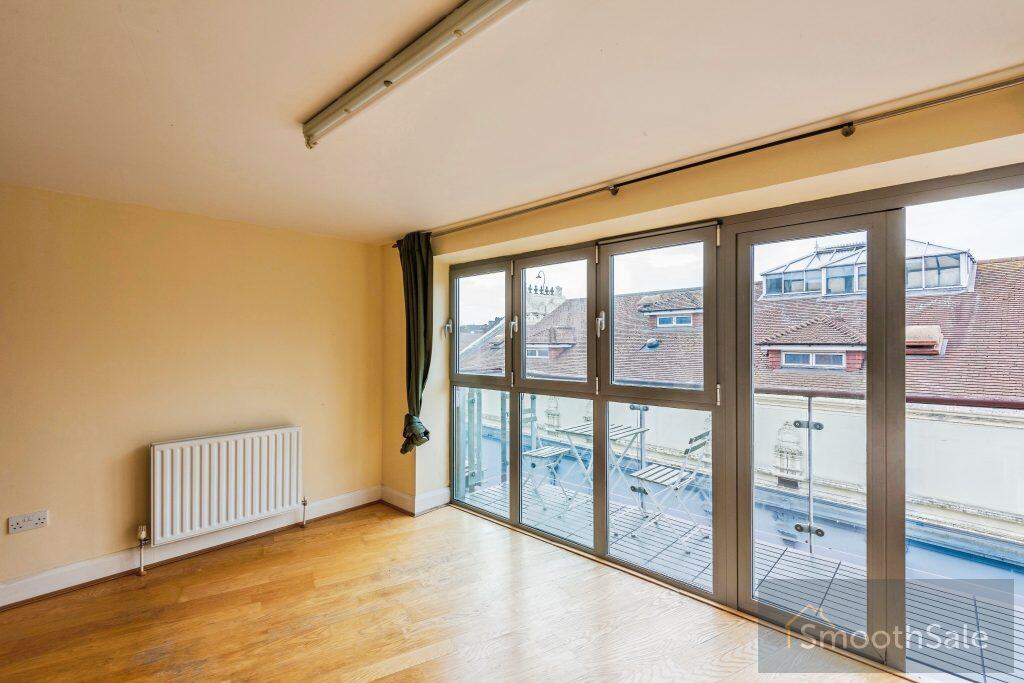 Apartment in London - More