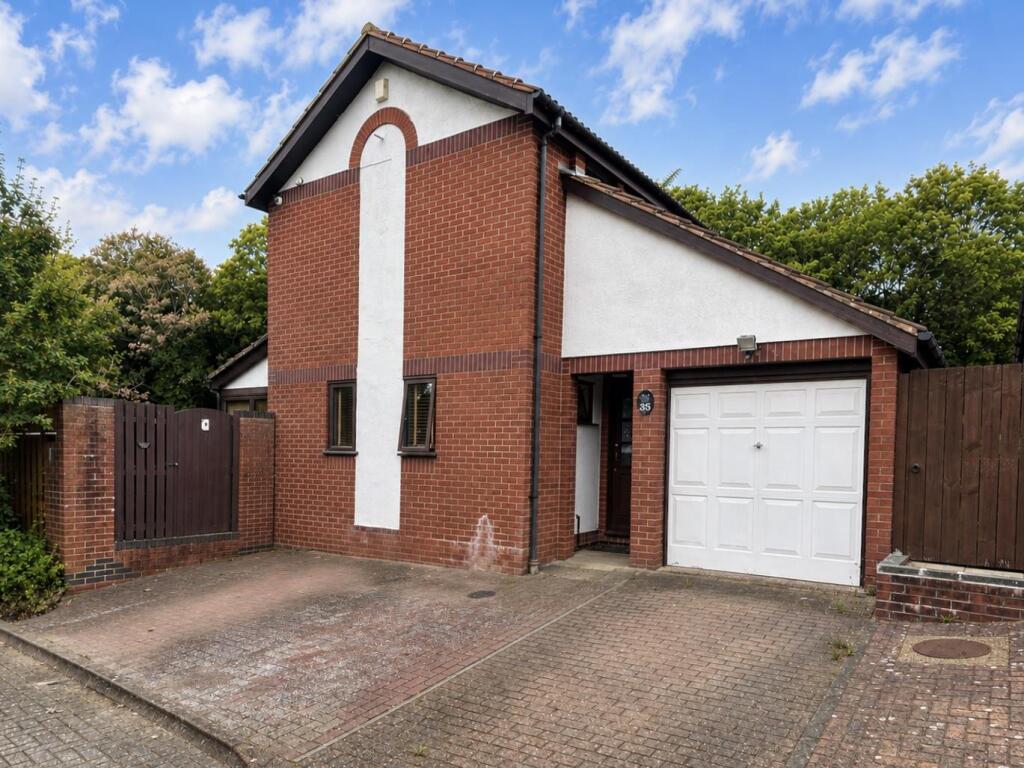 Main image of property: Dyers Mews, Neath Hill, Milton Keynes