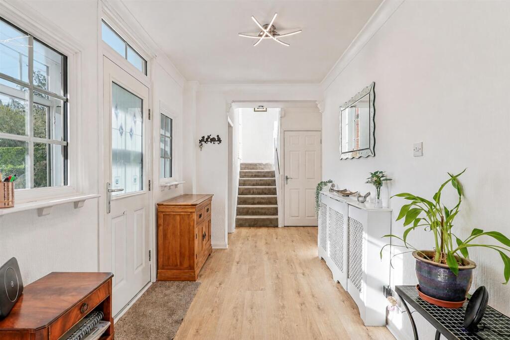 House in Kirklees, Northorpe, Mirfield - View 5