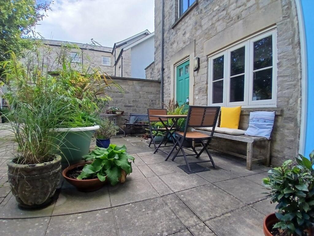 West End Court, Shepton Mallet, BA4 photo 2
