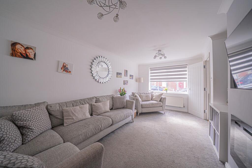 Additional image 5 of Old Dickens Heath Road, Shirley, B90