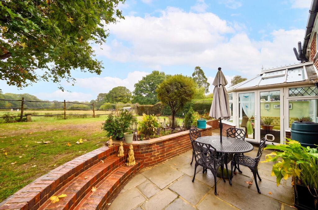 House in Redhill - View 4
