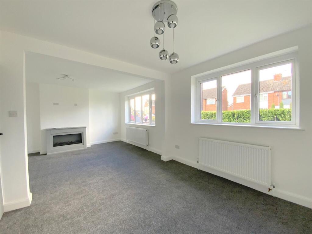 Ancaster Avenue, Scartho photo 5