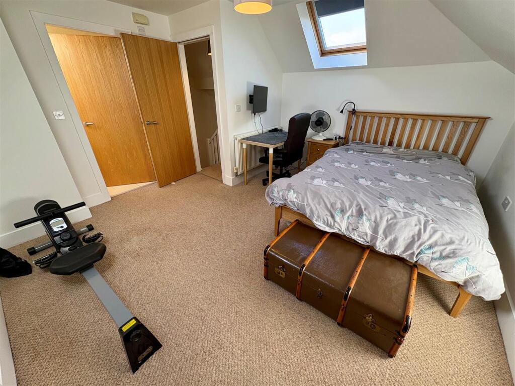 Additional image 9 of Whitehall Road East, Birkenshaw, Bradford