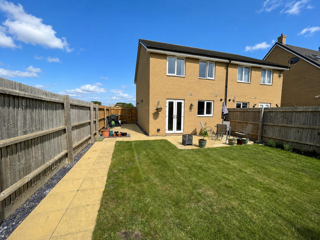 House in Biggleswade, Central Bedfordshire - View 2