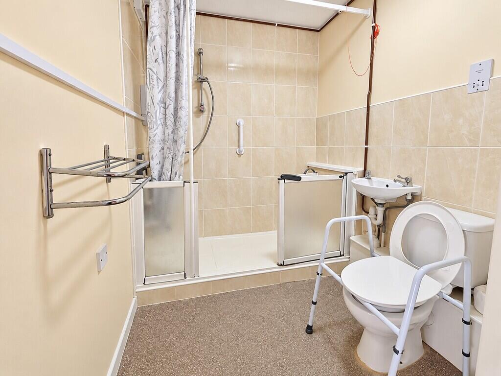 Apartment in Dorchester - More