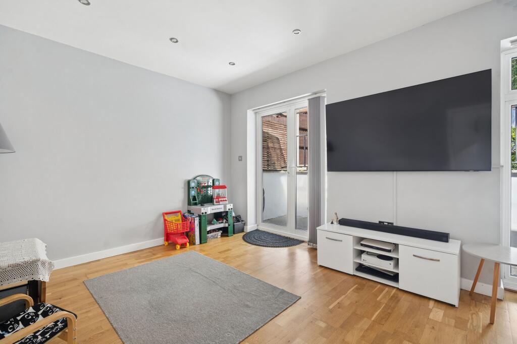House in Three Rivers, Watford Rural - View 4