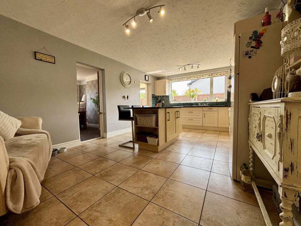Allens Hill, Pinvin, Pershore, Worcestershire, WR10 photo 3