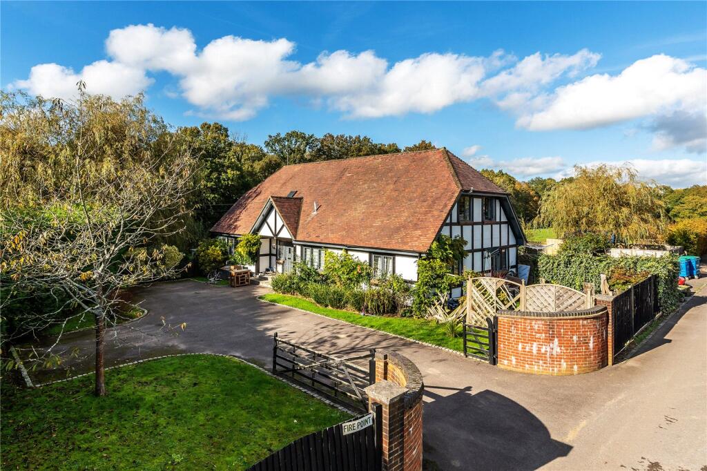 Main image of property: Horsham Lane, Ewhurst, Cranleigh, Surrey, GU6