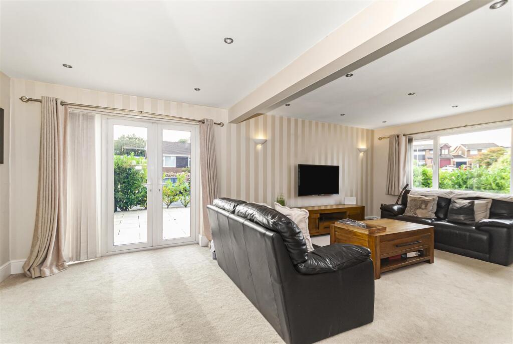 Cotswold Close, Ramsbottom, Bury photo 5