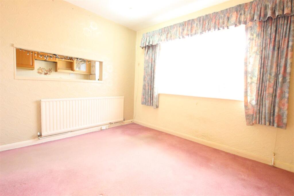 House in Kingston upon Hull, Bransholme - More