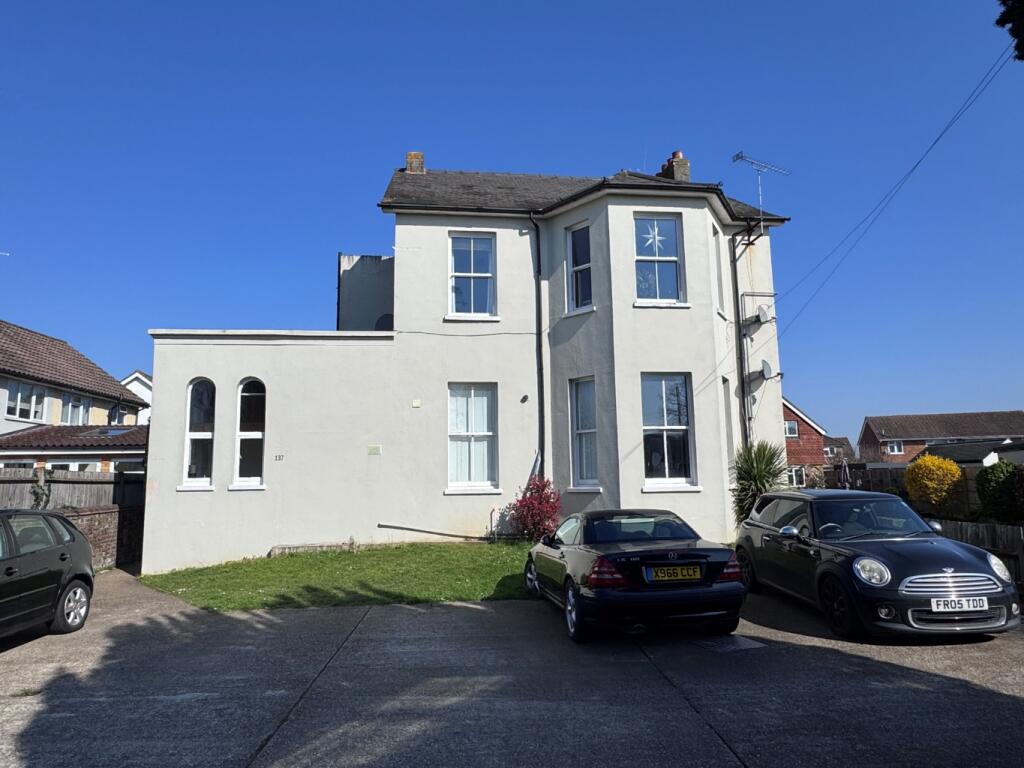 Main image of property: 137 Laleham Road, Shepperton, Surrey, TW17