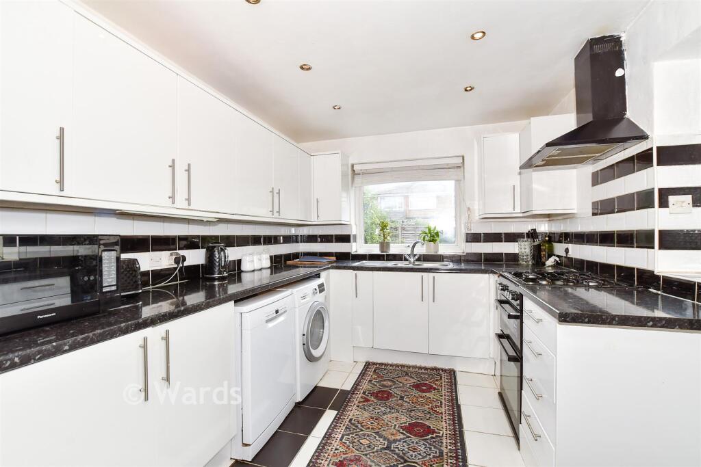 House in Maidstone, Allington - View 2