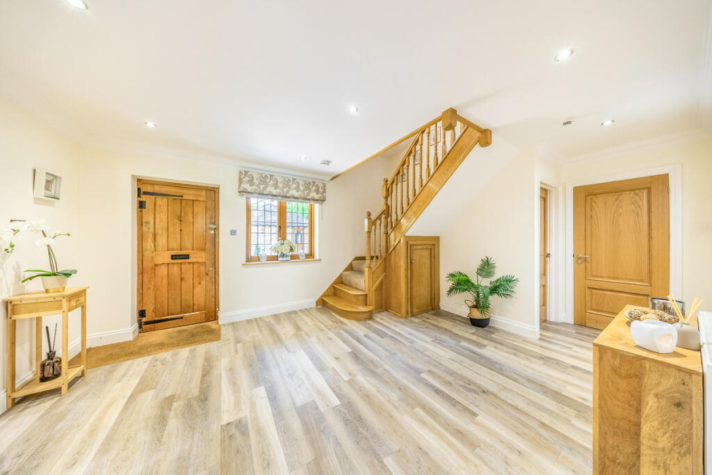 Finchampstead Road, Wokingham, RG40 - View 6
