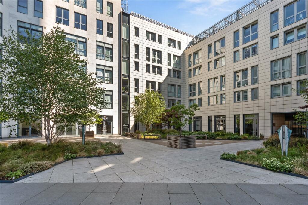 Main image of property: Britannia Walk, London, N1