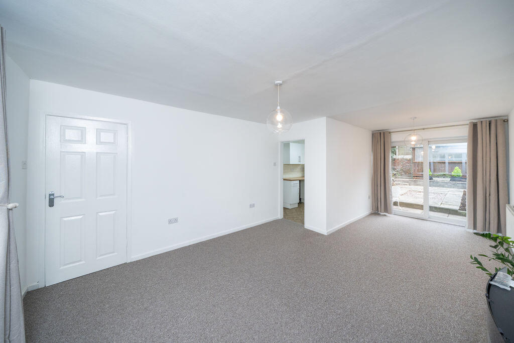 House in Dudley, West Midlands - View 3